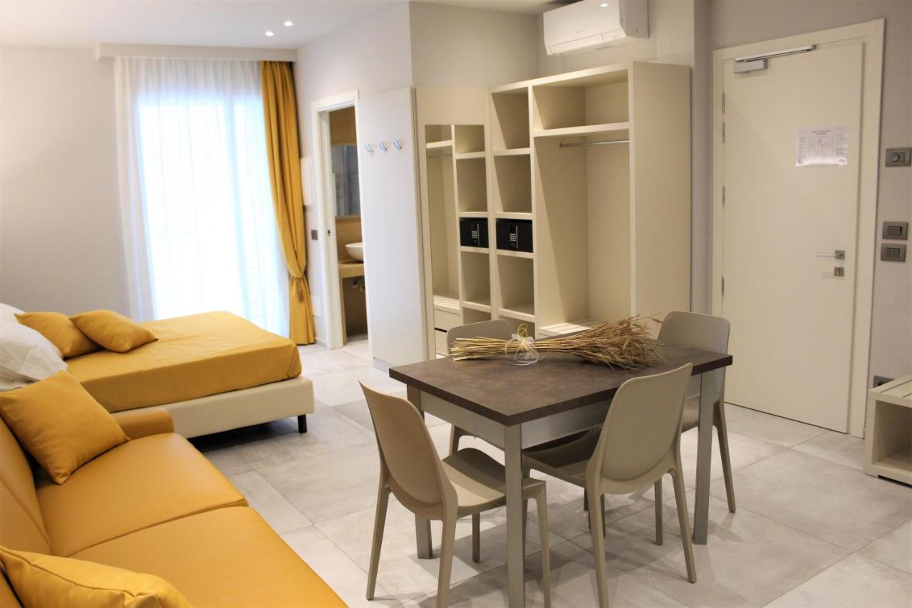 B&B Primrose Residence Hotel Rimini Buitenkant foto