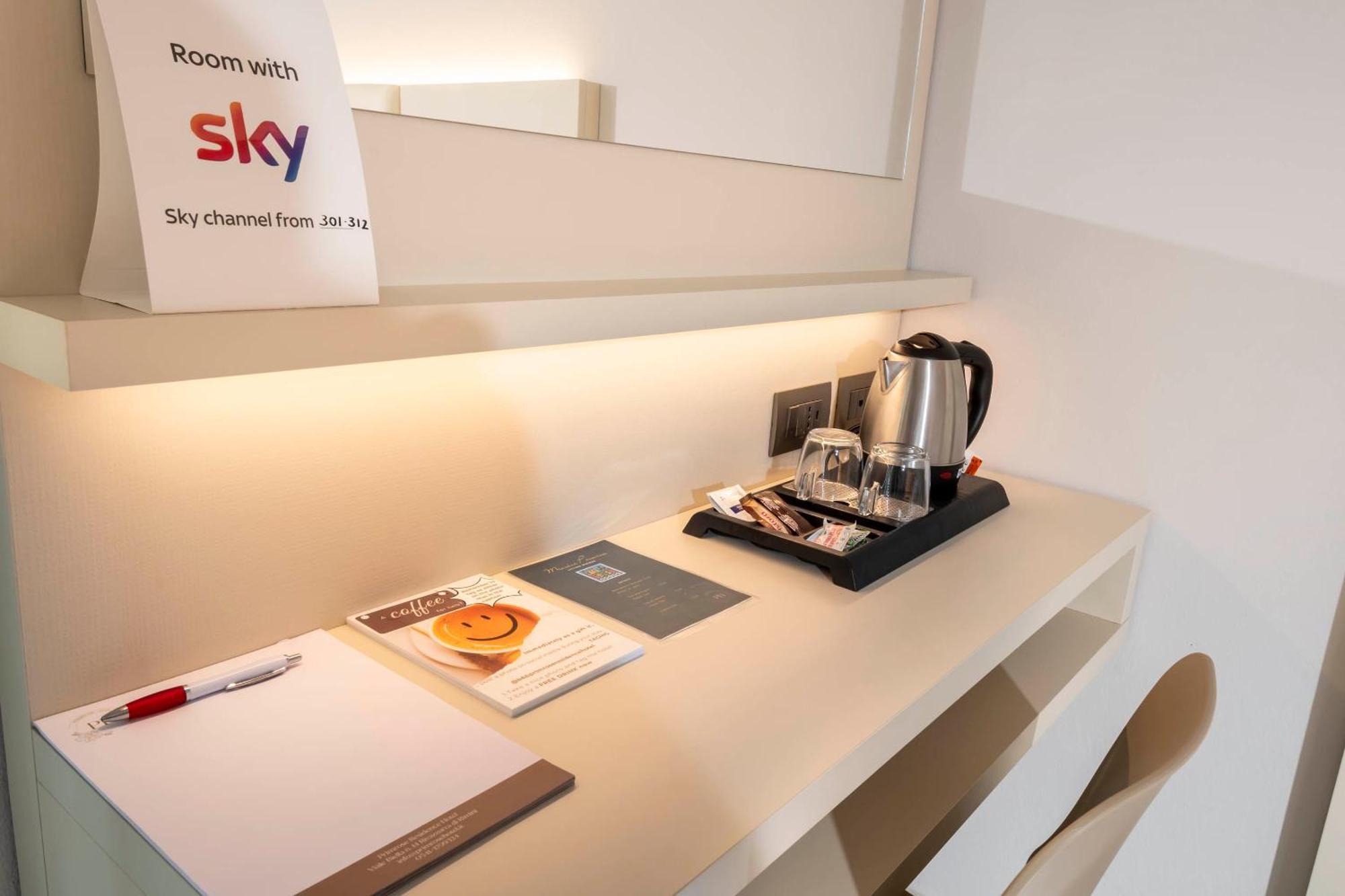 B&B Primrose Residence Hotel Rimini Buitenkant foto