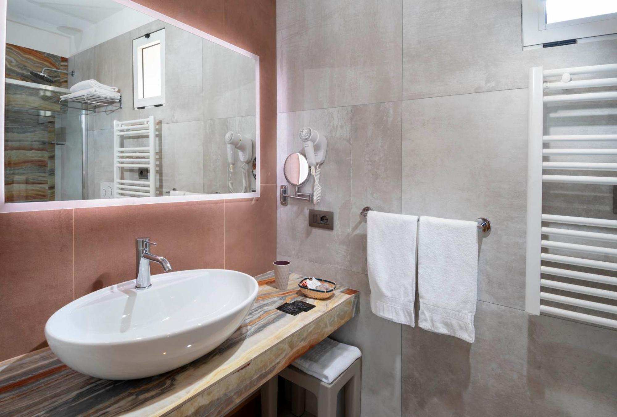 B&B Primrose Residence Hotel Rimini Buitenkant foto