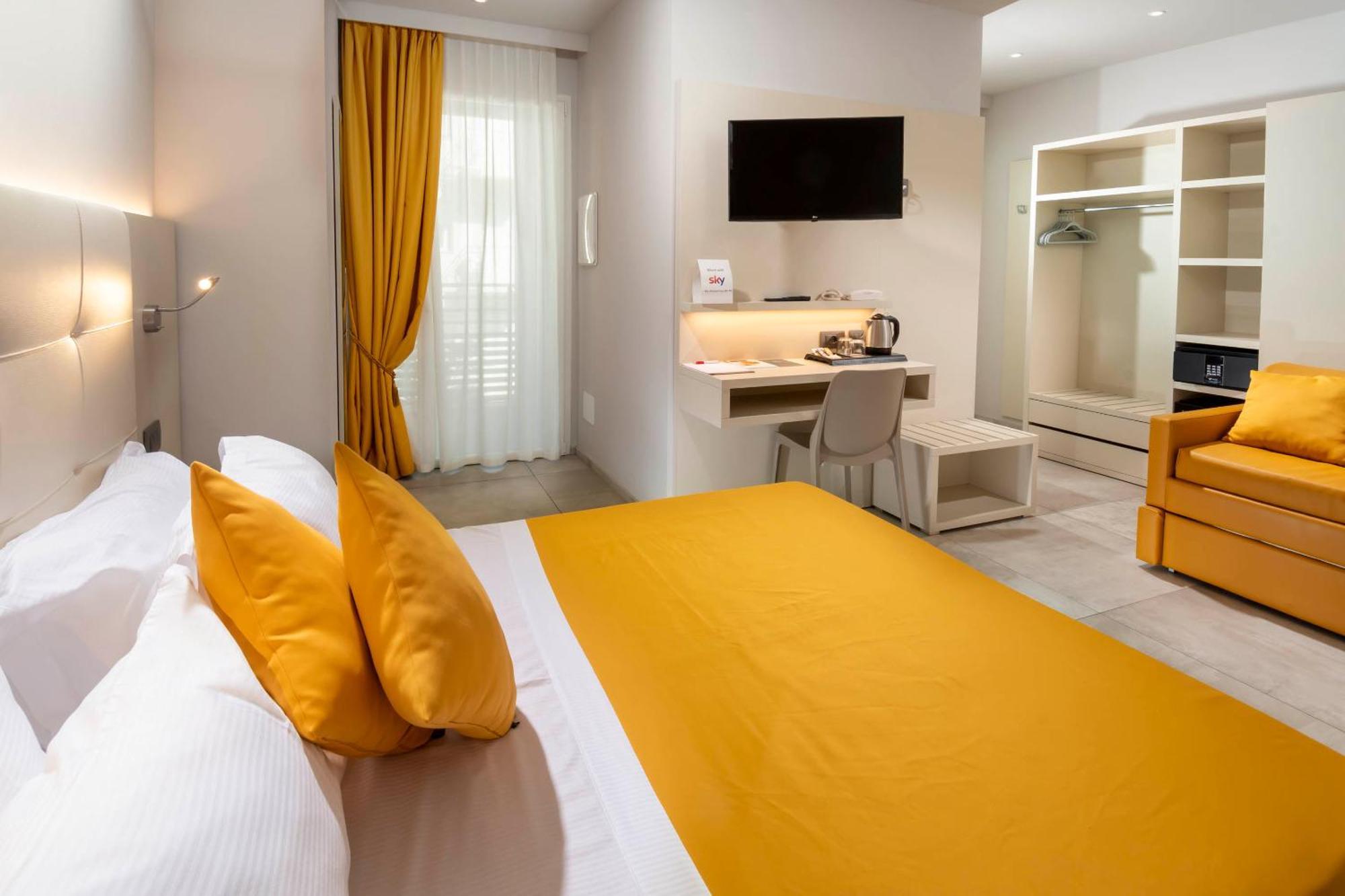 B&B Primrose Residence Hotel Rimini Buitenkant foto