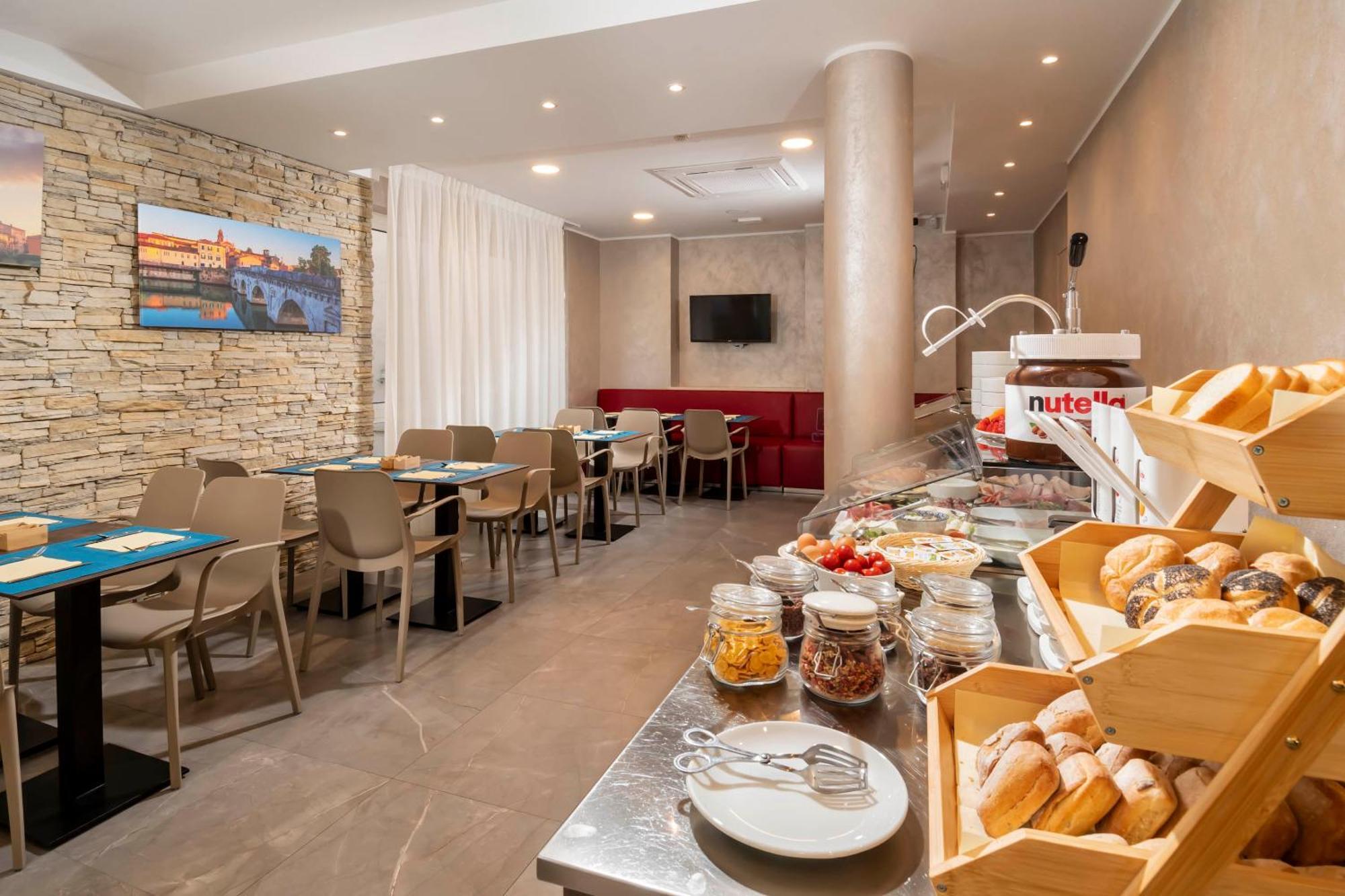 B&B Primrose Residence Hotel Rimini Buitenkant foto