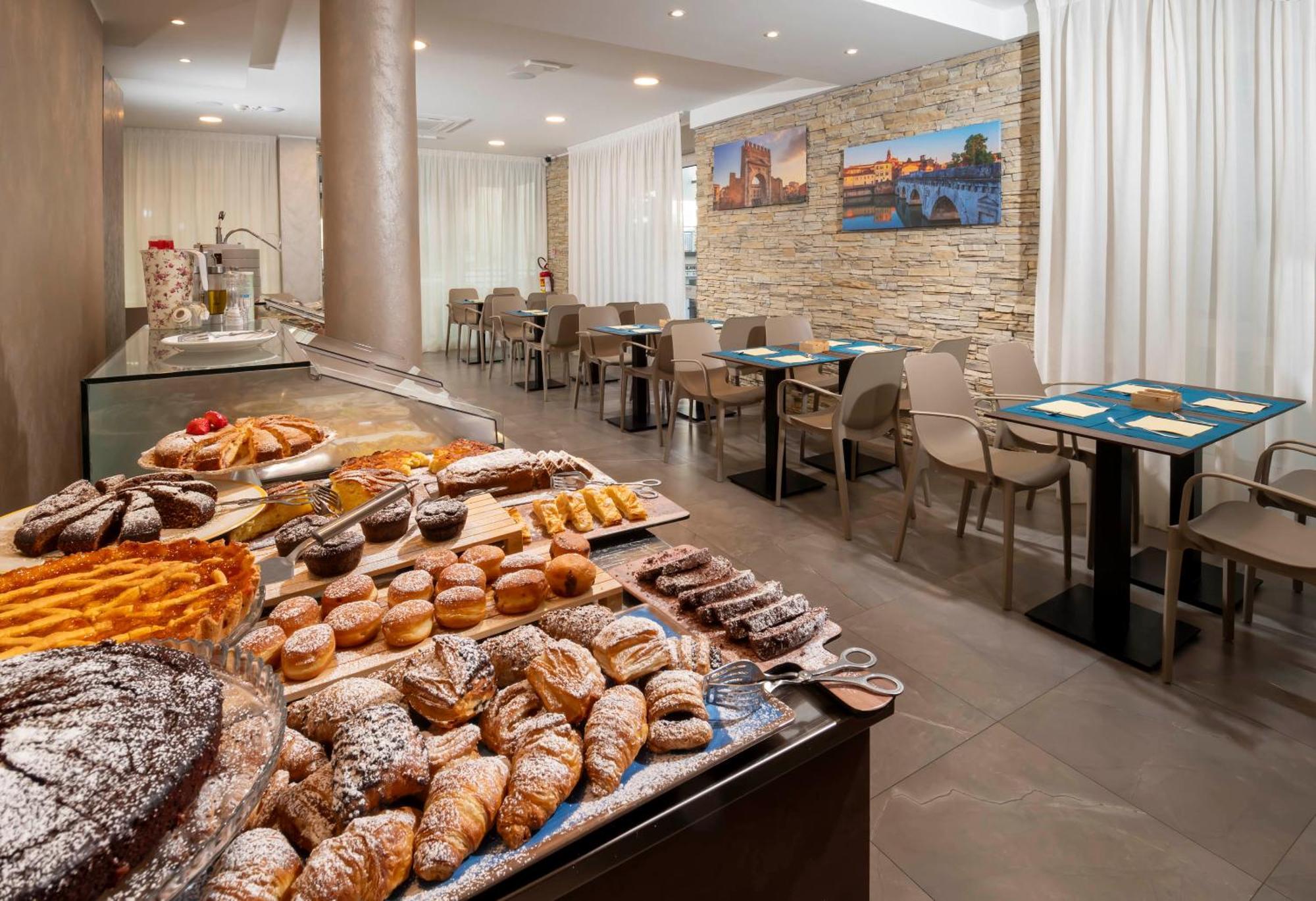 B&B Primrose Residence Hotel Rimini Buitenkant foto
